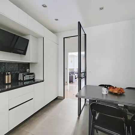 Spacious 3br-6p- Palais Des Congres Apartman *