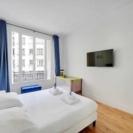 Spacious 3br-6p- Palais Des Congres Párizs