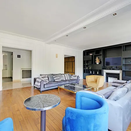 Spacious 3br-6p- Palais Des Congres *