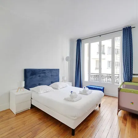 Spacious 3br-6p- Palais Des Congres Apartman Párizs